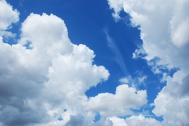 多白云的的蓝天