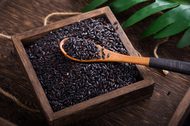 黑米五谷杂粮图片