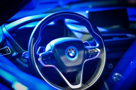 方向盘仪表盘高清图片