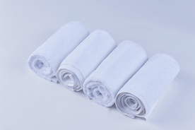 毛巾堆叠卷起图片