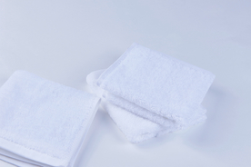 毛巾堆叠卷起图片