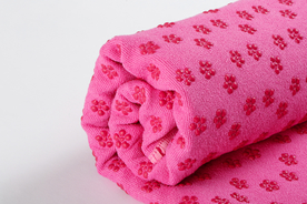 毛巾堆叠卷起图片