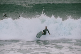 冲浪海上运动图片