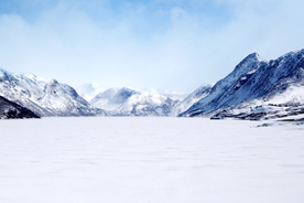 雪山山峰积雪图片