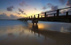 河岸码头唯美图片