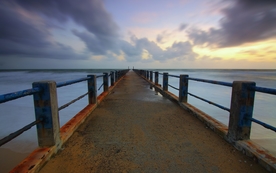 河岸码头唯美图片