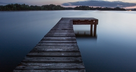 河岸码头唯美图片