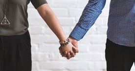 牵手握手礼仪沟通行为图片