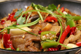 干锅肥肠美味图片