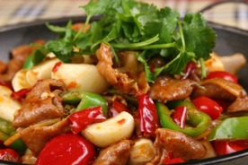 干锅肥肠美味图片