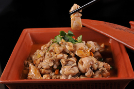 干锅肥肠美味图片