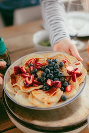 水果蜂蜜薄煎饼