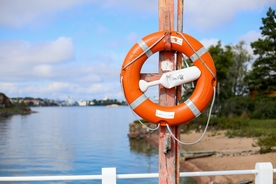 救生圈游泳圈图片