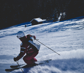 滑雪运动滑雪板图片