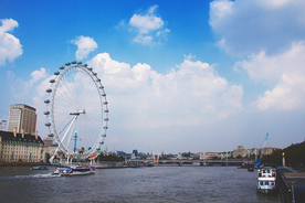 摩天轮天空眼图片