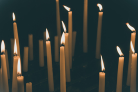 蜡烛烛光火苗图片