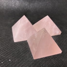 水晶 粉晶 金字塔