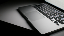 苹果笔记本电脑图片