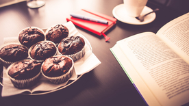 松饼烘焙色甜品图片