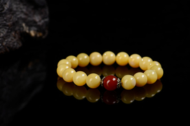 蜜蜡黄色手串手链图片