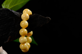 蜜蜡黄色手串手链图片