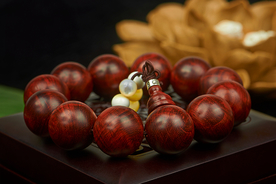 小叶紫檀手串手链图片