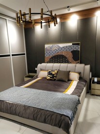 卧室 床 装饰画 衣柜  黑白