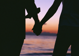 人物剪影轮廓摄影图片