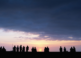 人物剪影轮廓摄影图片