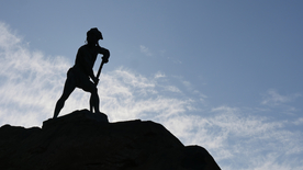 人物剪影轮廓摄影图片