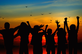 人物剪影轮廓摄影图片