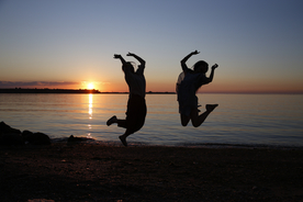 人物剪影轮廓摄影图片