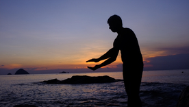 人物剪影轮廓摄影图片