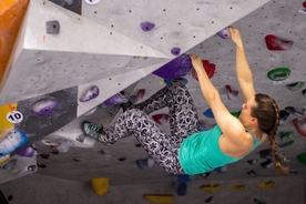 攀岩攀登运动健身图片