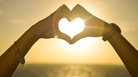 爱心手势心形元素图片