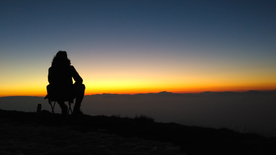 人物剪影轮廓摄影图片