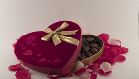 心形巧克力美味可口图片