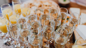 高脚杯红酒杯图片