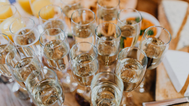 高脚杯红酒杯图片