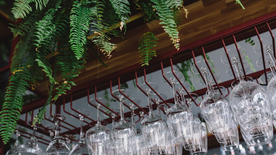 高脚杯红酒杯图片