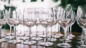 高脚杯红酒杯图片