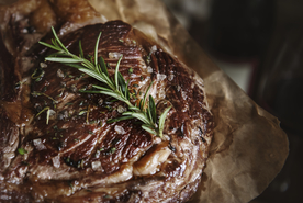 战斧牛排美食摄影