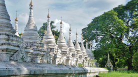 佛塔建筑风景图片