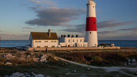 灯塔海上指示图片