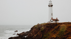 灯塔海上指示图片