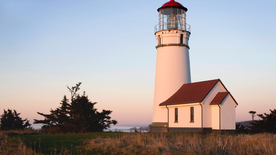 灯塔海上指示图片