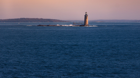 灯塔海上指示图片