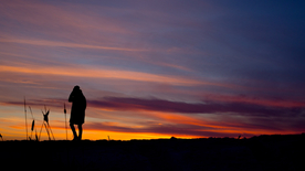 人物剪影背影图片