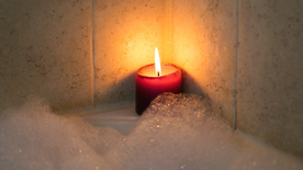 蜡烛烛光火苗图片