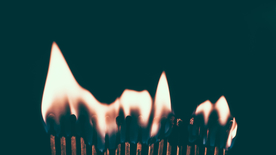 蜡烛烛光火苗图片